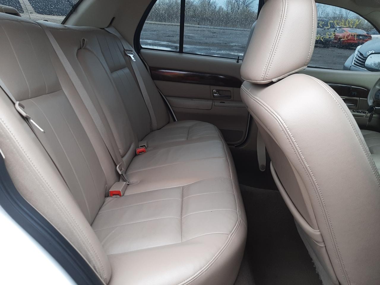 Photo 6 from auction – 2005 MERCURY GRAND MARQ with VIN 2MEFM75W45X656732