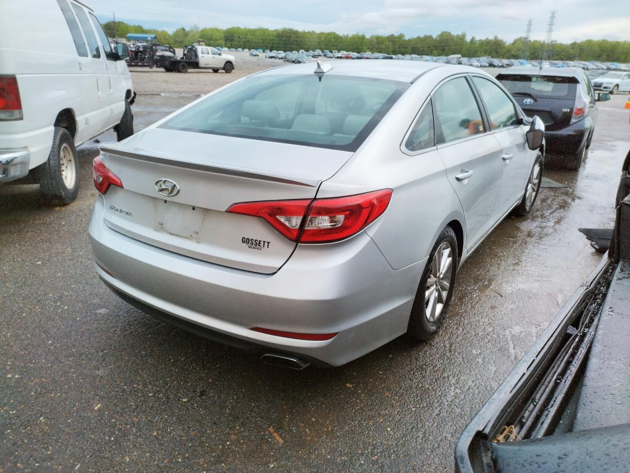 Photo 4 from auction – 2016 HYUNDAI SONATA SE with VIN 5NPE24AF4GH361271