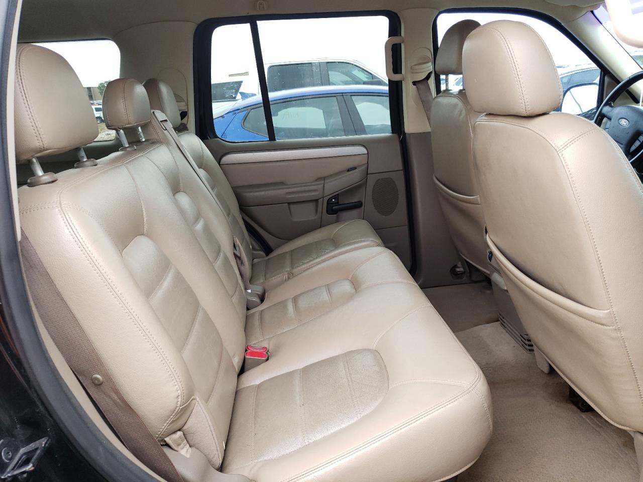 Photo 6 from auction – 2004 FORD EXPLORER X with VIN 1FMZU63K14UB67747