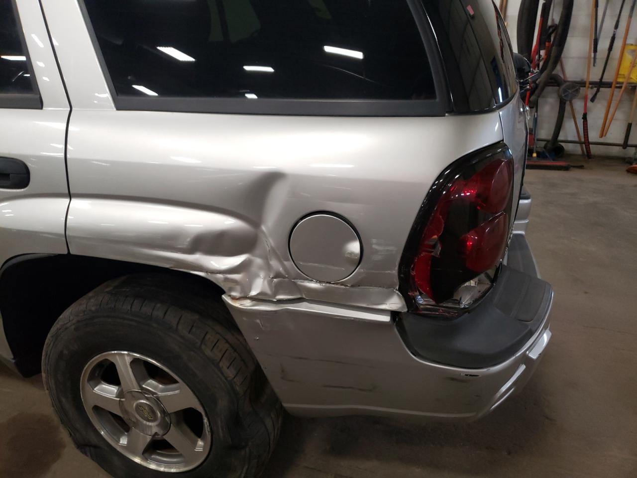 Photo 9 from auction – 2005 CHEVROLET TRAILBLAZE with VIN 1GNDT13S752193004