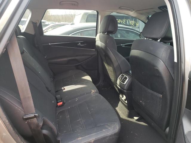 Photo 6 from auction – 2016 KIA SORENTO LX with VIN 5XYPGDA55GG130615