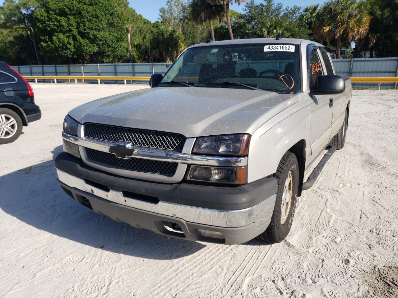 Photo 2 from auction – 2004 CHEVROLET SILVERADO with VIN 2GCEC19T641407024
