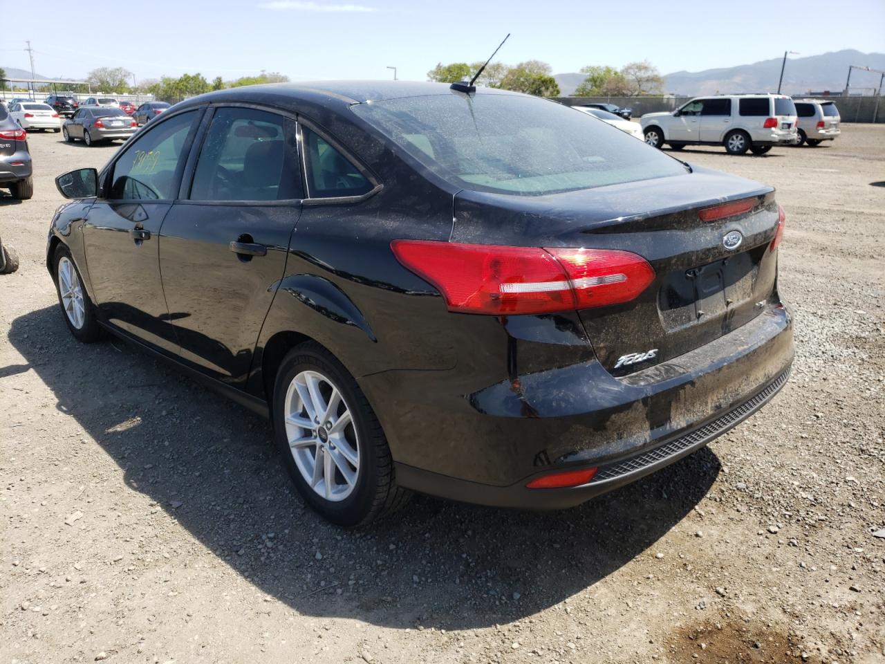 Photo 3 from auction – 2018 FORD FOCUS SE with VIN 1FADP3F24JL284407