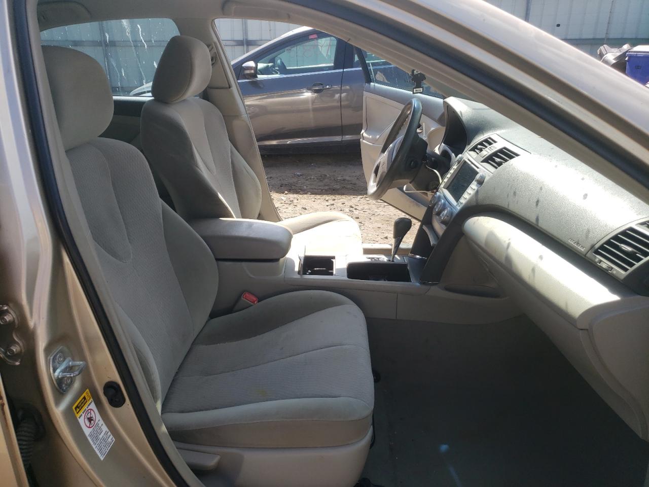 Фото 5 с аукциона – 2011 TOYOTA CAMRY BASE с VIN 4T1BF3EK8BU696567