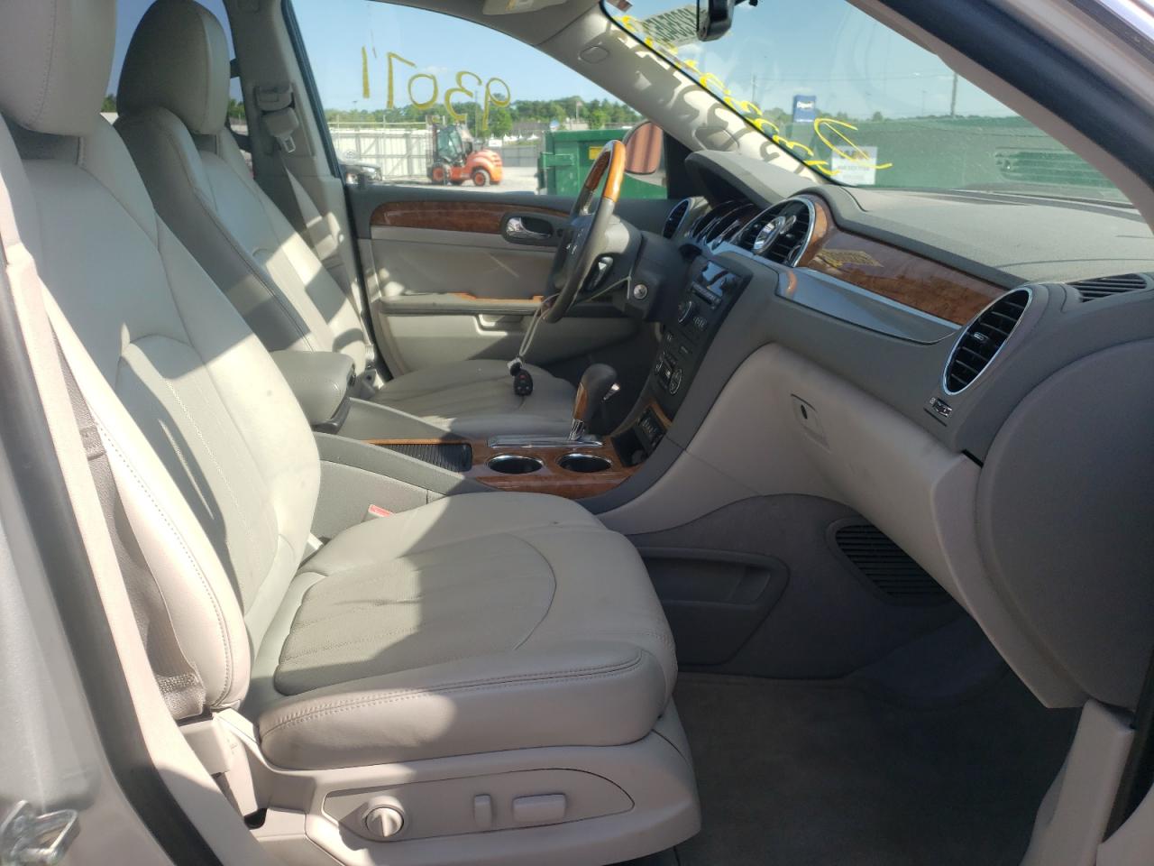 Photo 5 from auction – 2012 BUICK ENCLAVE with VIN 5GAKRCEDXCJ309891