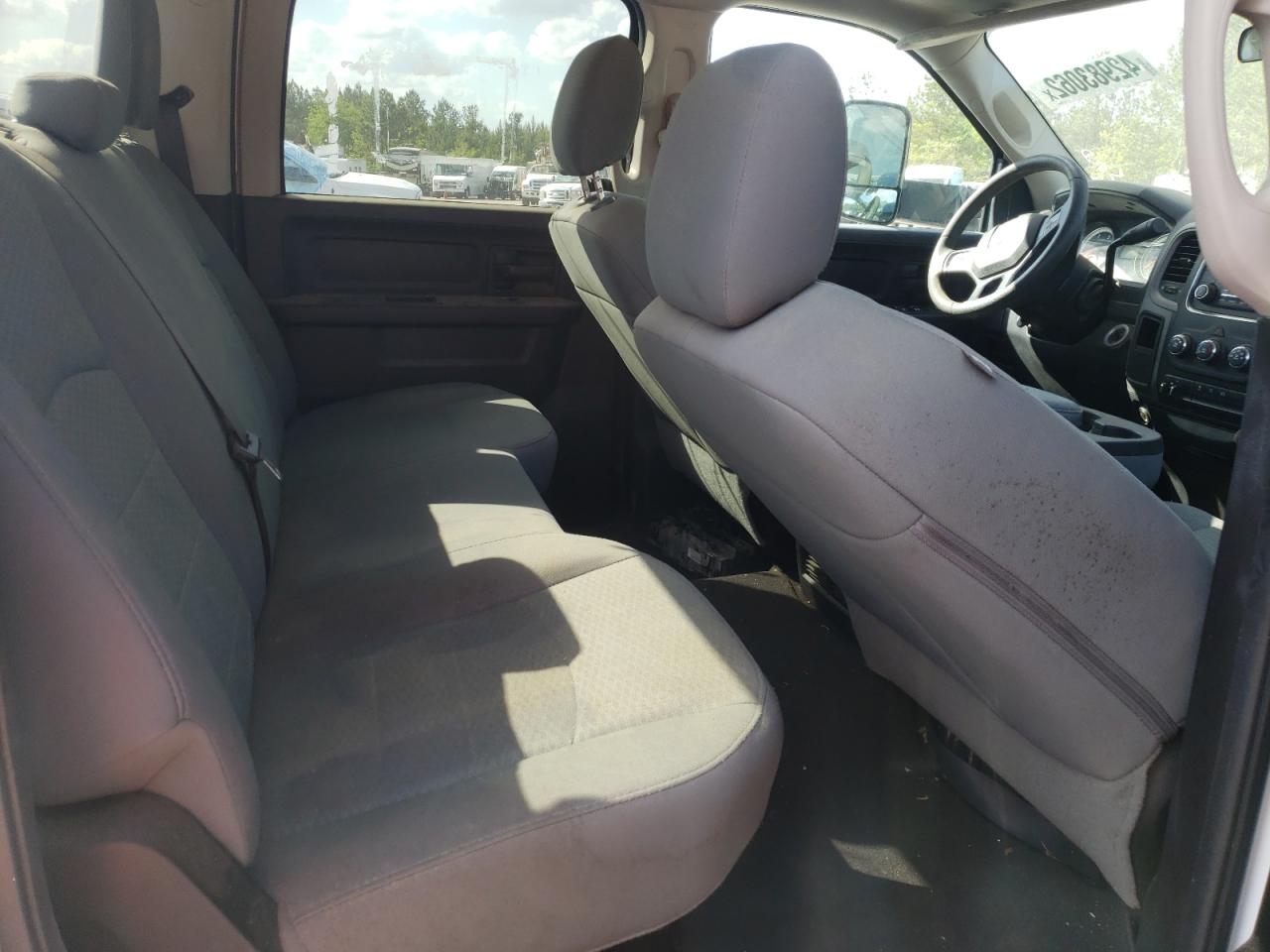 Photo 6 from auction – 2017 RAM 3500 ST with VIN 3C63RPGL1HG526664