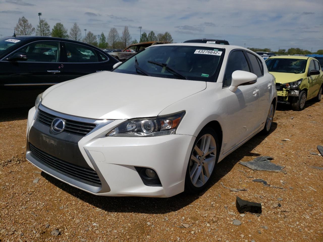 Photo 2 from auction – 2014 LEXUS CT 200 with VIN JTHKD5BH9E2183261