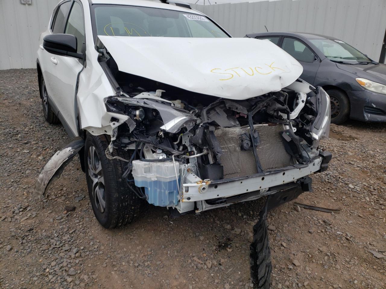 Photo 9 from auction – 2016 TOYOTA RAV4 LE with VIN JTMBFREV2GJ096573