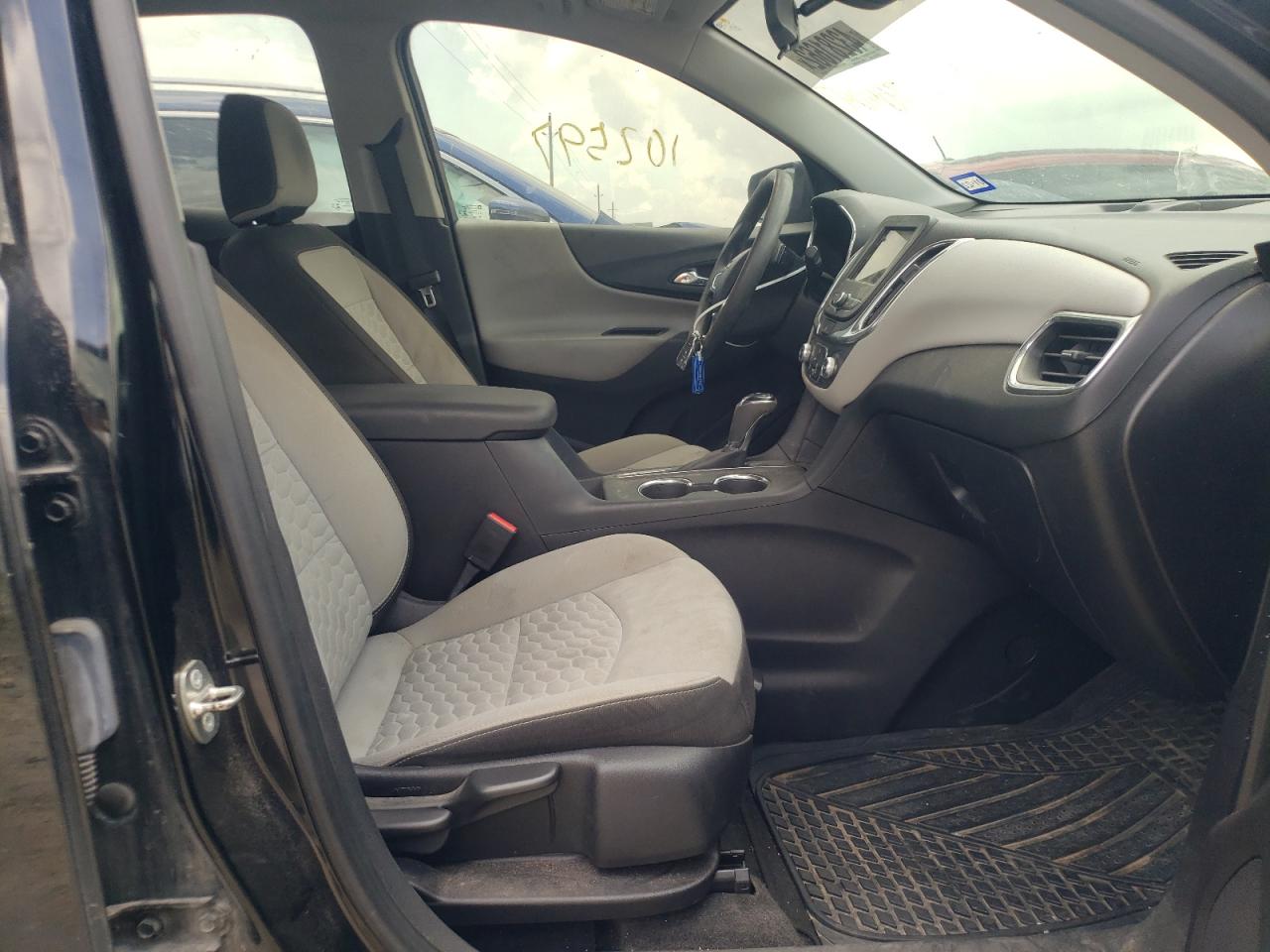 Photo 5 from auction – 2019 CHEVROLET EQUINOX LS with VIN 3GNAXHEV6KL304093