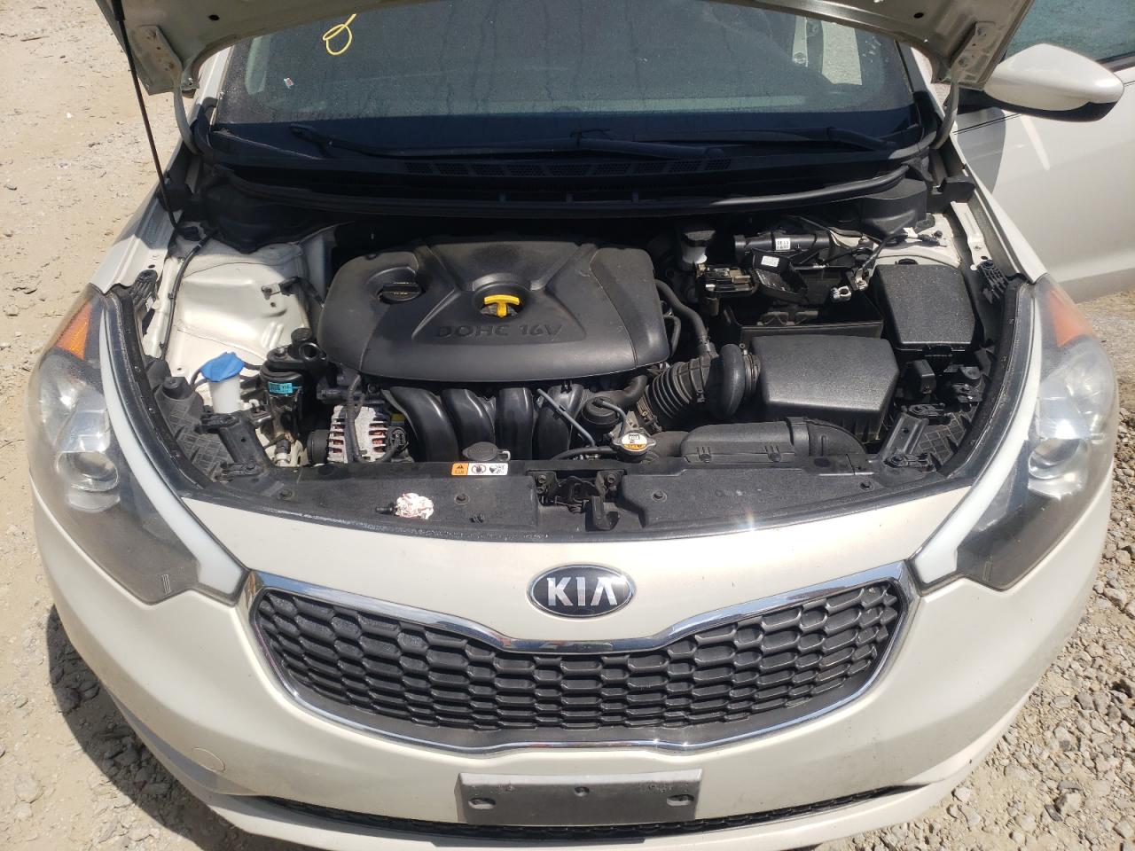 Photo 11 from auction – 2015 KIA FORTE LX with VIN KNAFK4A6XF5282185