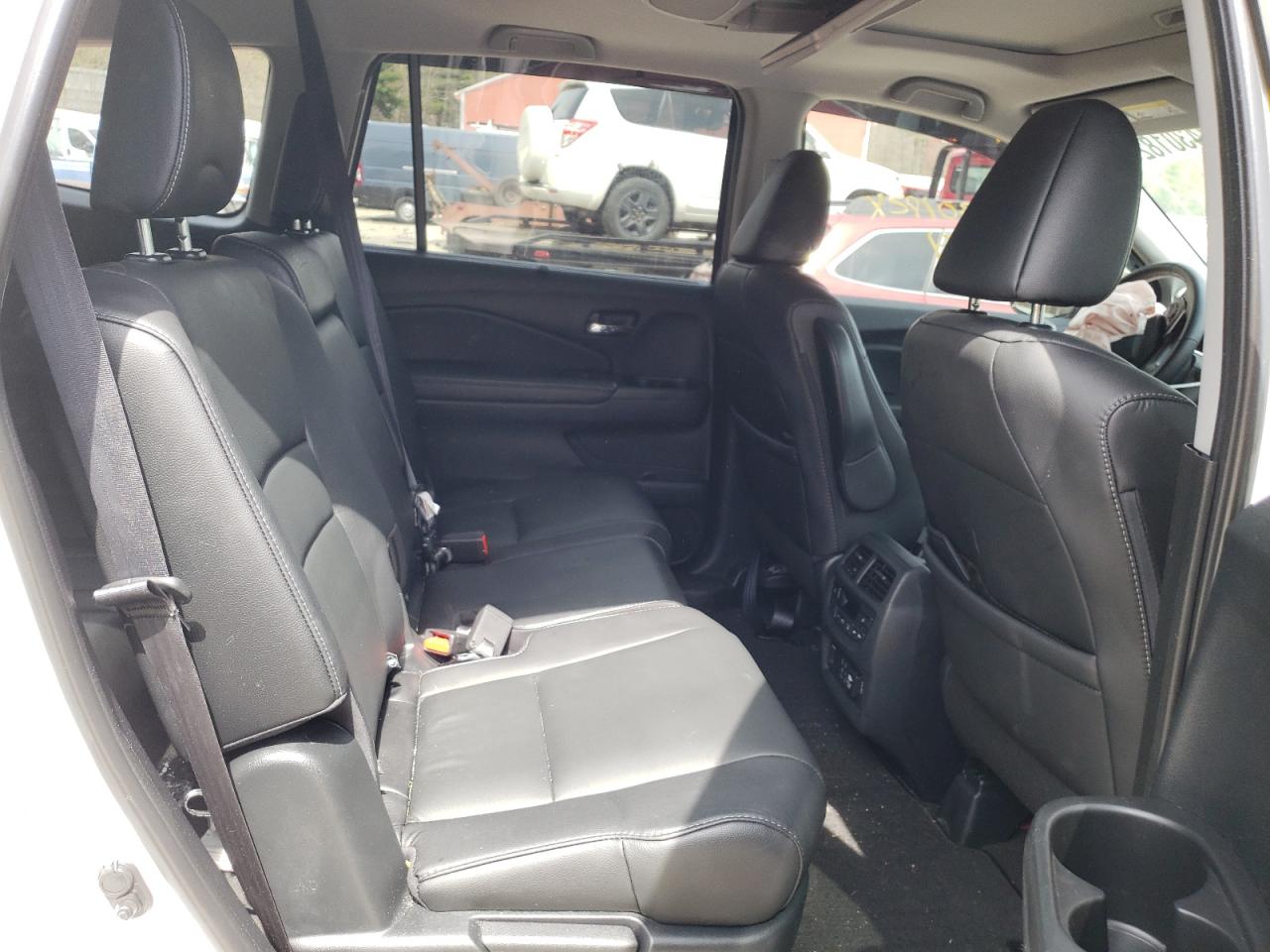 Photo 6 from auction – 2021 HONDA PILOT TOUR with VIN 5FNYF6H95MB038550