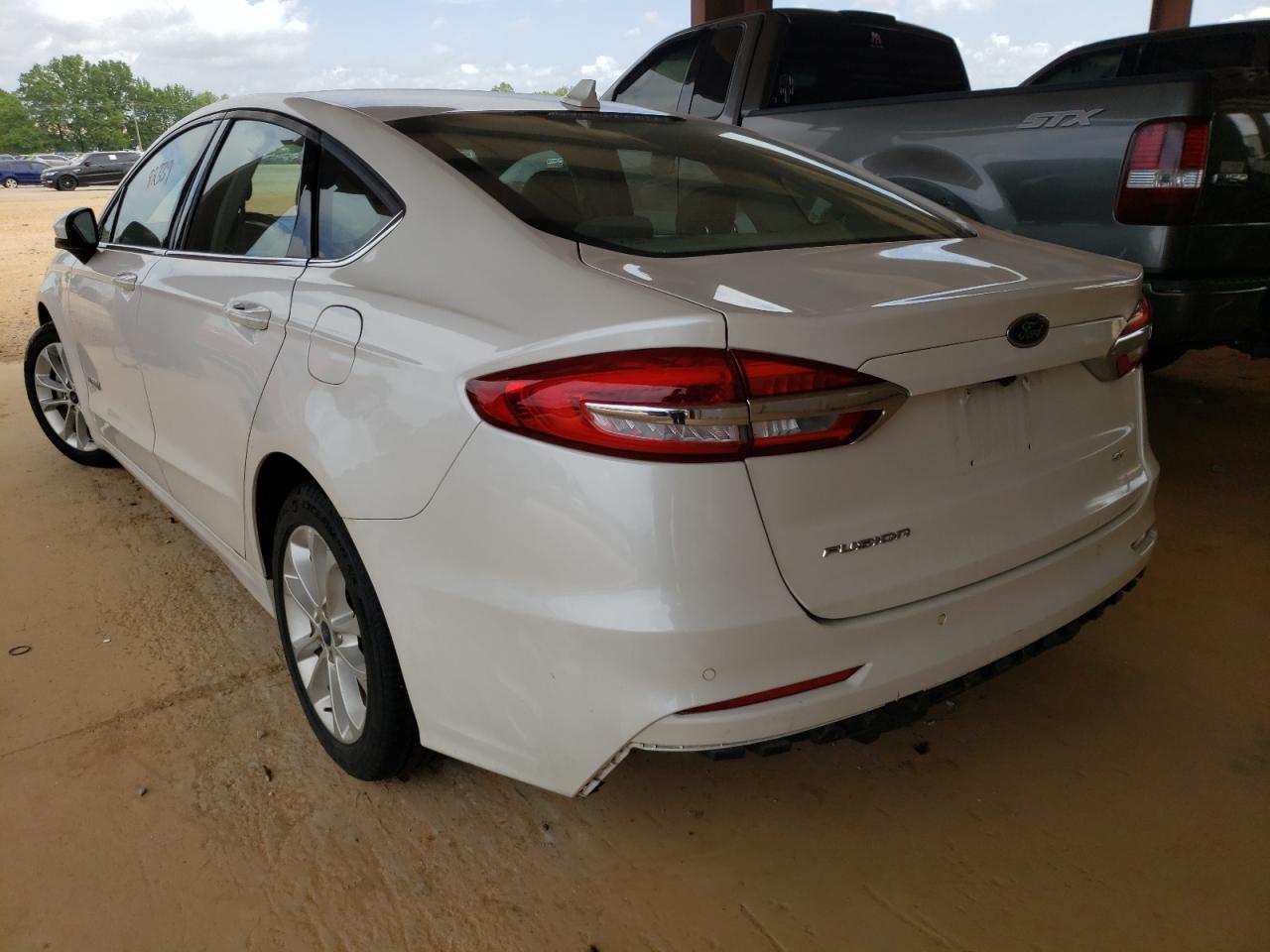 Photo 3 from auction – 2019 FORD FUSION SE with VIN 3FA6P0LU0KR189018