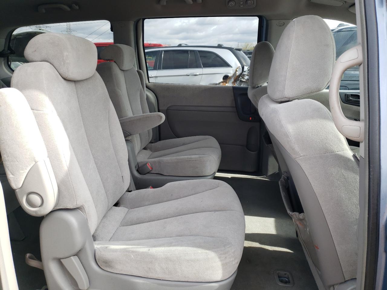 Photo 6 from auction – 2007 KIA SEDONA EX with VIN KNDMB233276112822