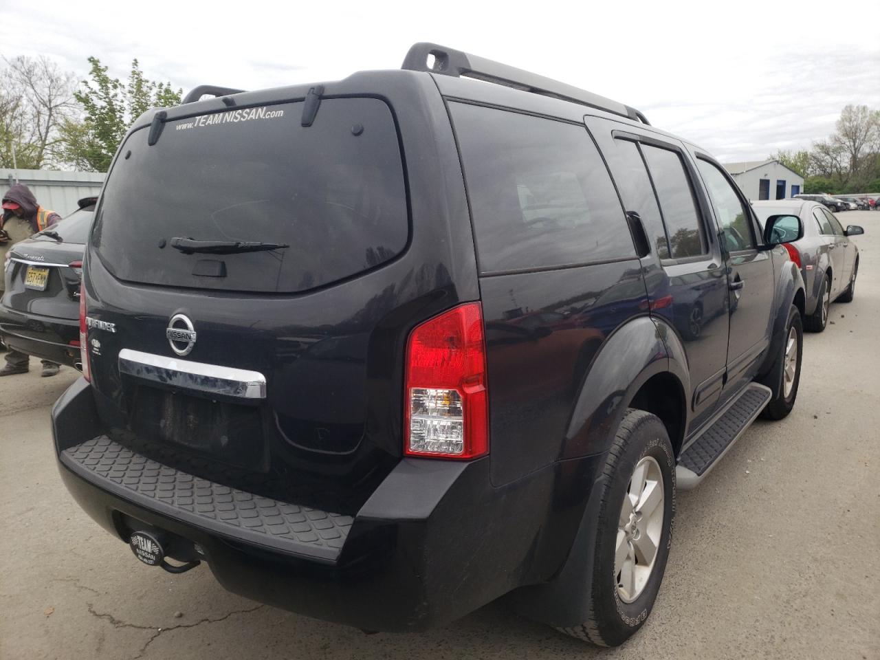 Photo 4 from auction – 2011 NISSAN PATHFINDER with VIN 5N1AR1NB2BC635356
