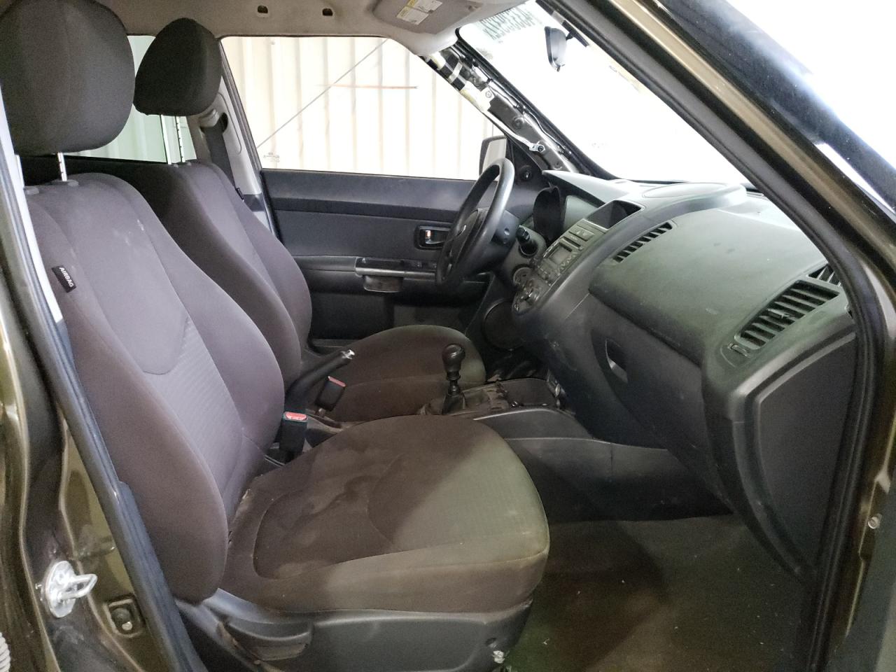 Photo 5 from auction – 2013 KIA SOUL with VIN KNDJT2A53D7497012