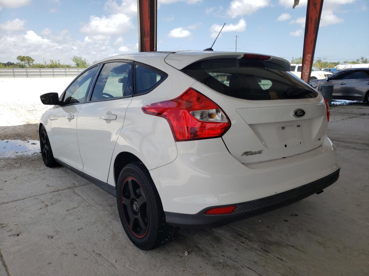 Photo 3 from auction – 2012 FORD FOCUS SE with VIN 1FAHP3K25CL337528