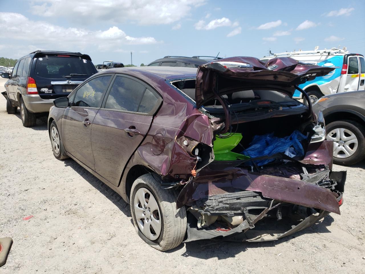 Photo 3 from auction – 2017 KIA FORTE LX with VIN 3KPFK4A71HE010689