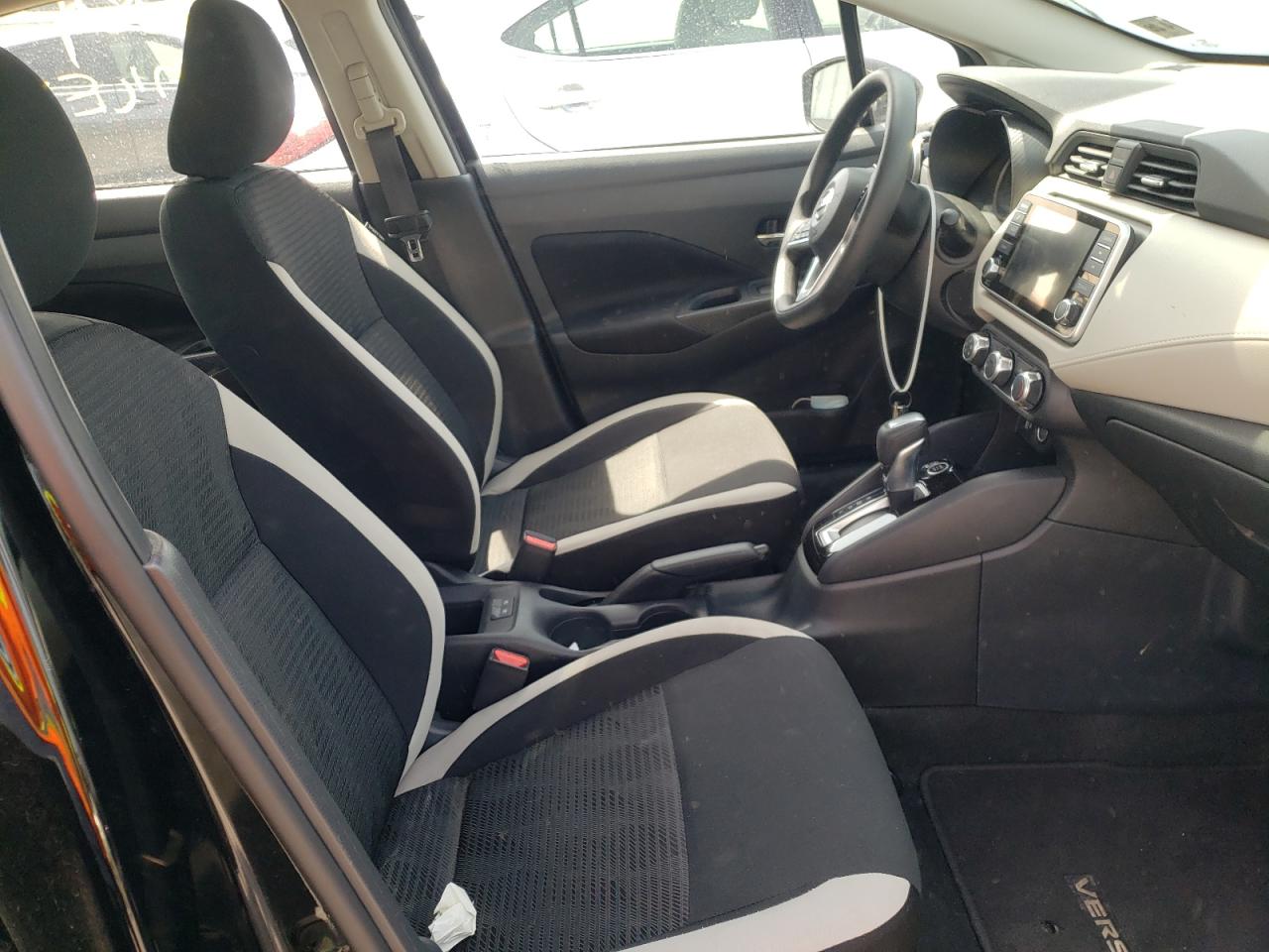 Photo 5 from auction – 2021 NISSAN VERSA SV with VIN 3N1CN8EV7ML876724
