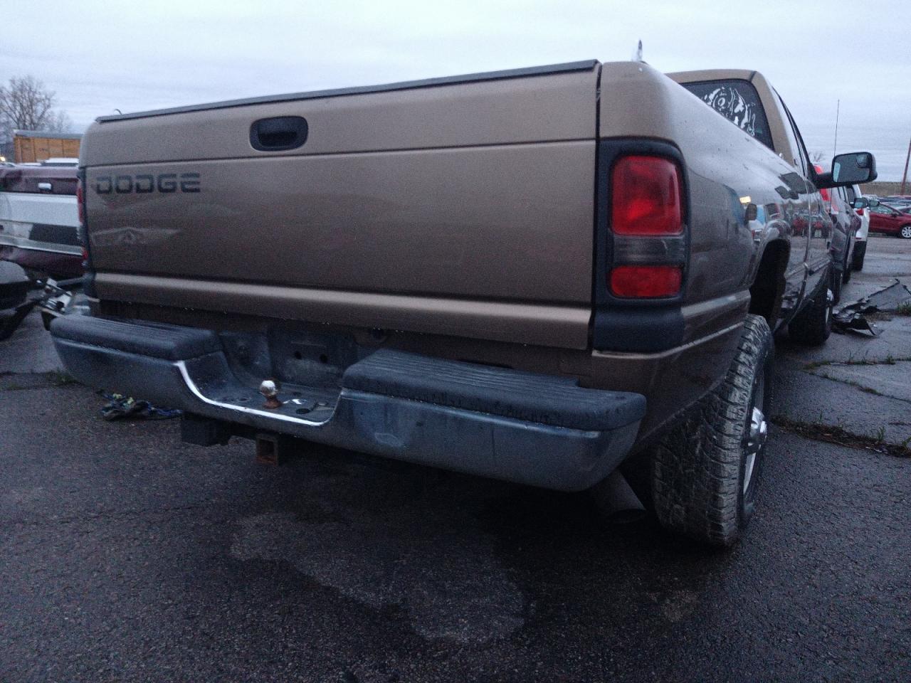Photo 4 from auction – 2001 DODGE B2500 with VIN 3B7KC23631G745141