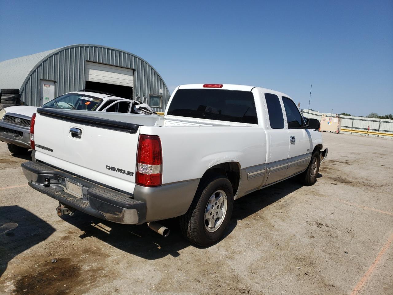 Photo 4 from auction – 1999 CHEVROLET SILVERADO with VIN 2GCEC19T0X1245735