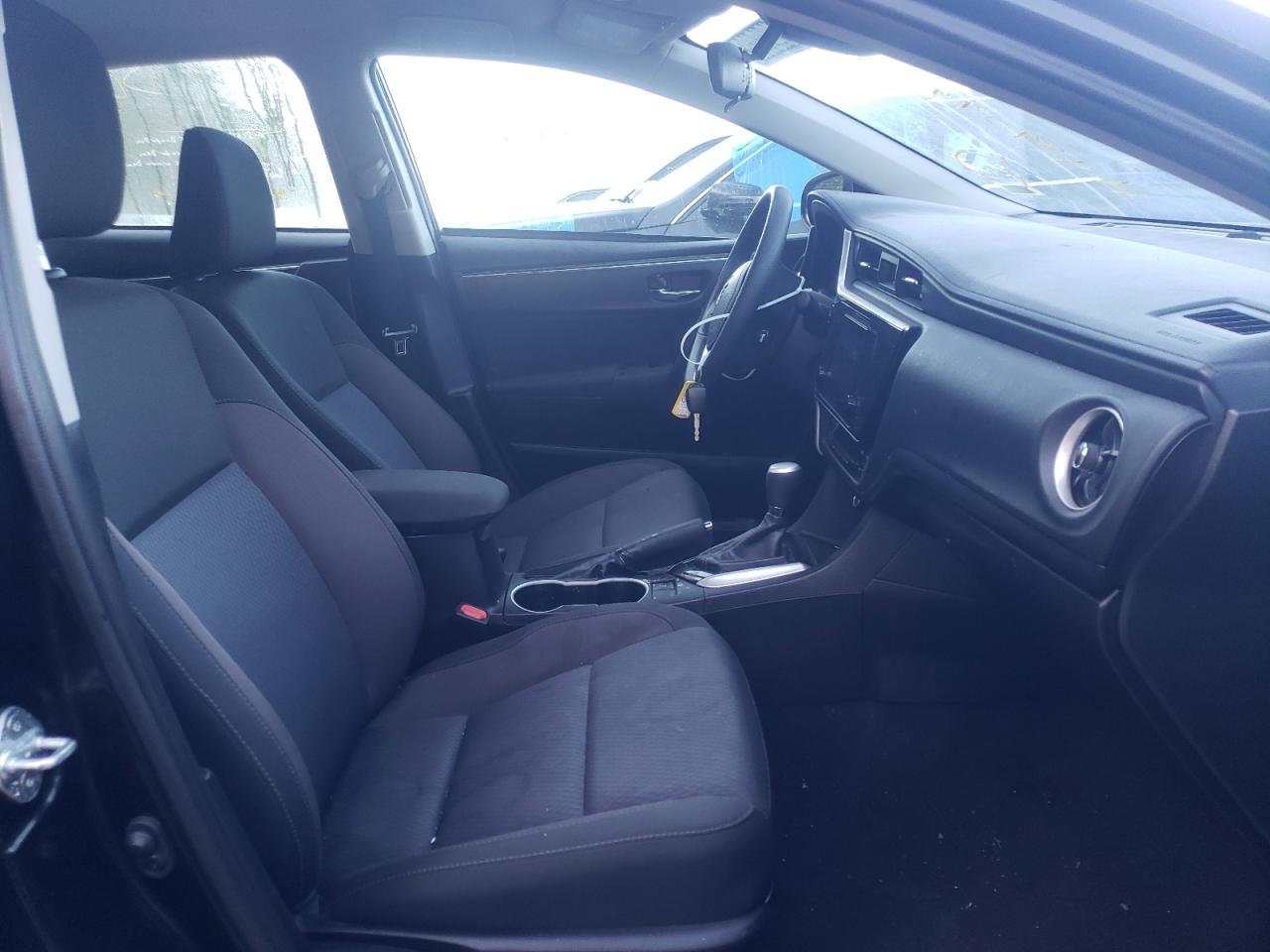 Photo 5 from auction – 2018 TOYOTA COROLLA L with VIN 5YFBURHE1JP826333