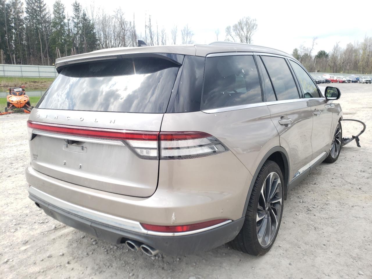 Photo 4 from auction – 2021 LINCOLN AVIATOR RE with VIN 5LM5J7XC1MGL09073