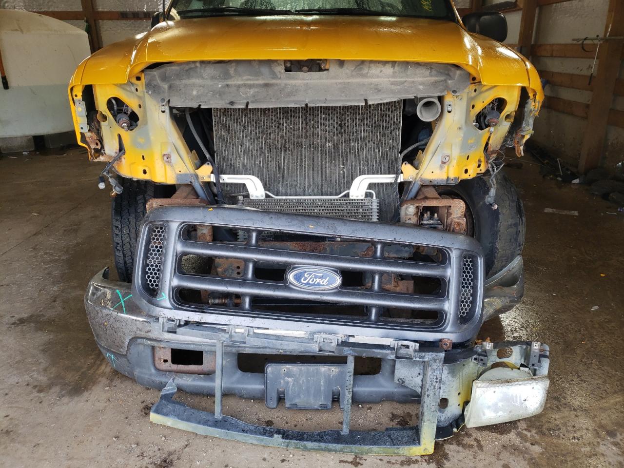 Photo 9 from auction – 2002 FORD F250 SUPER with VIN 1FTNF21L02EA45809