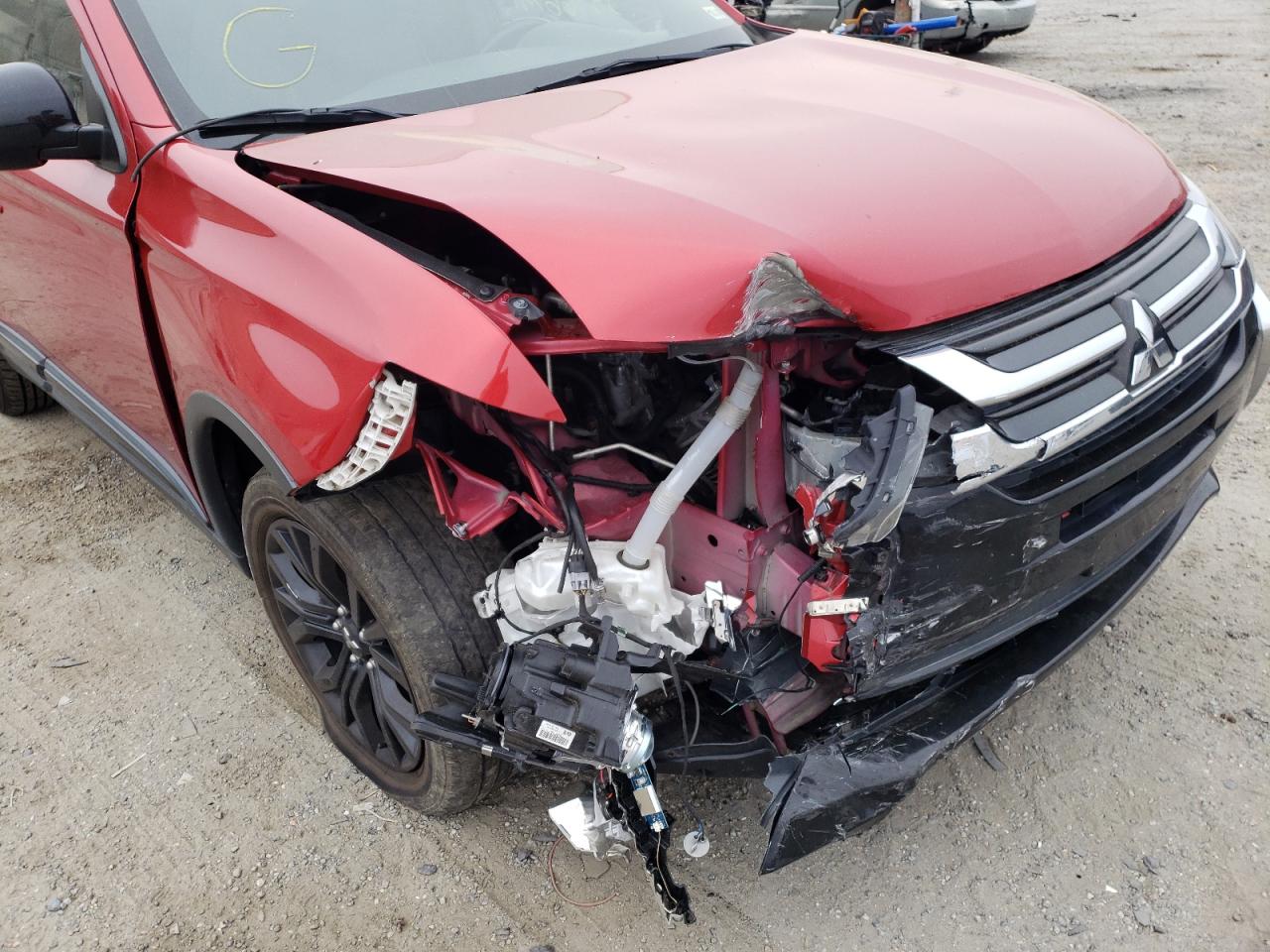 Photo 9 from auction – 2018 MITSUBISHI OUTLANDER with VIN JA4AD3A31JZ046950