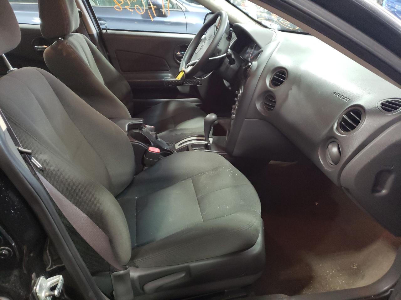 Photo 5 from auction – 2005 PONTIAC GRAND PRIX with VIN 2G2WP522751318179