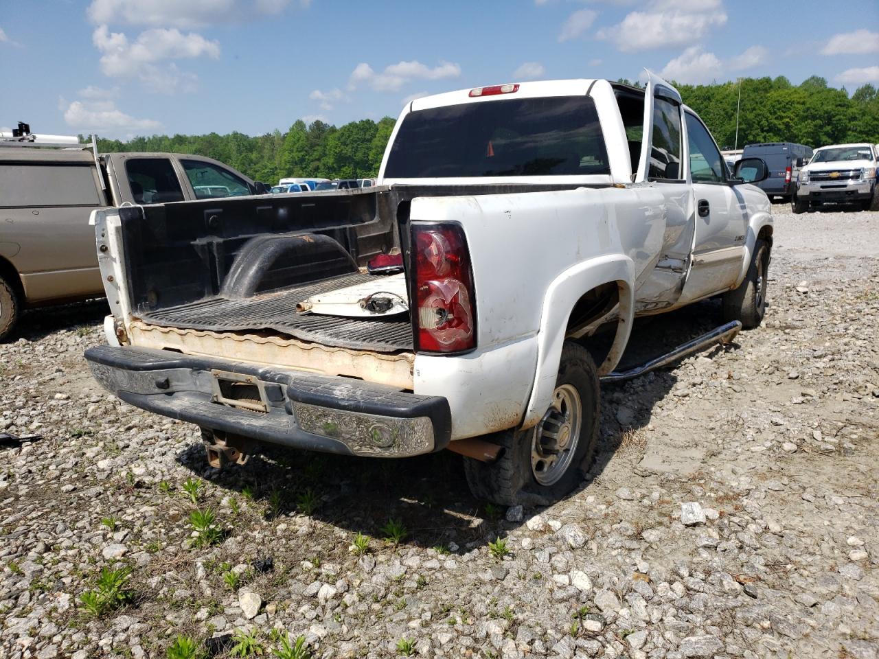 Photo 4 from auction – 2004 CHEVROLET SILVERADO with VIN 1GCGC23U94F263512