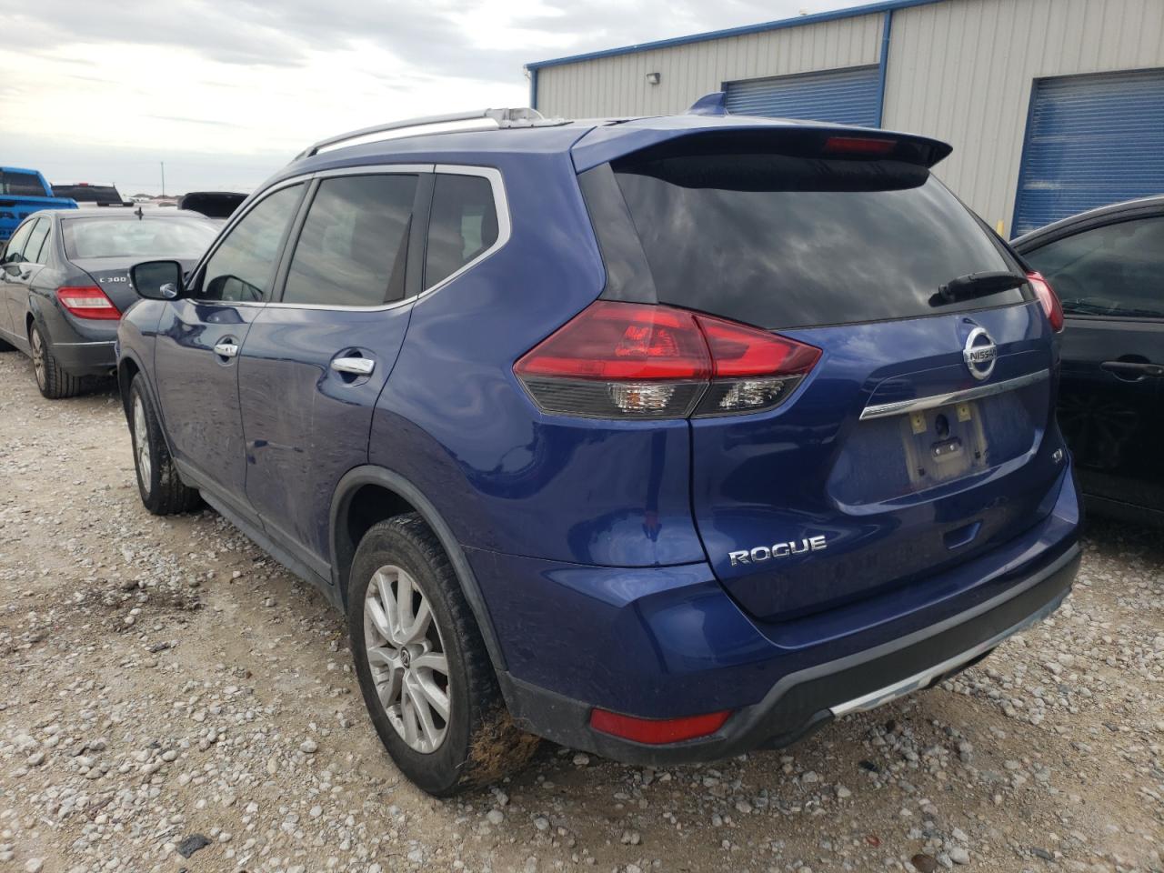 Photo 3 from auction – 2018 NISSAN ROGUE S with VIN KNMAT2MT6JP547522