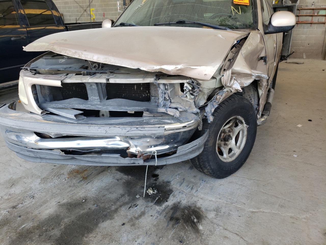 Photo 9 from auction – 1998 FORD F150 with VIN 1FTRX17L0WNC14927