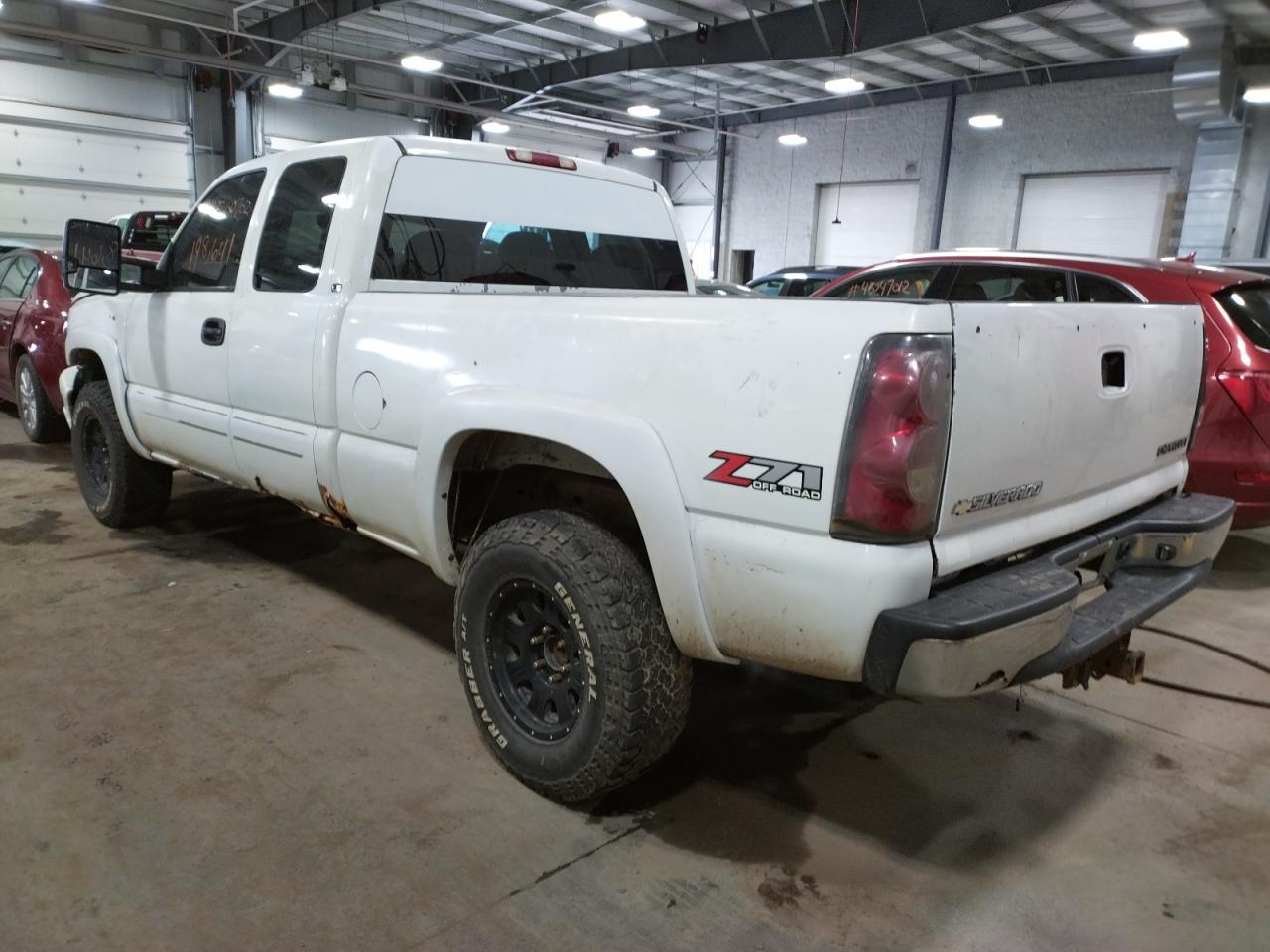 Photo 3 from auction – 2004 CHEVROLET SILVERADO with VIN 2GCEK19TX41227919