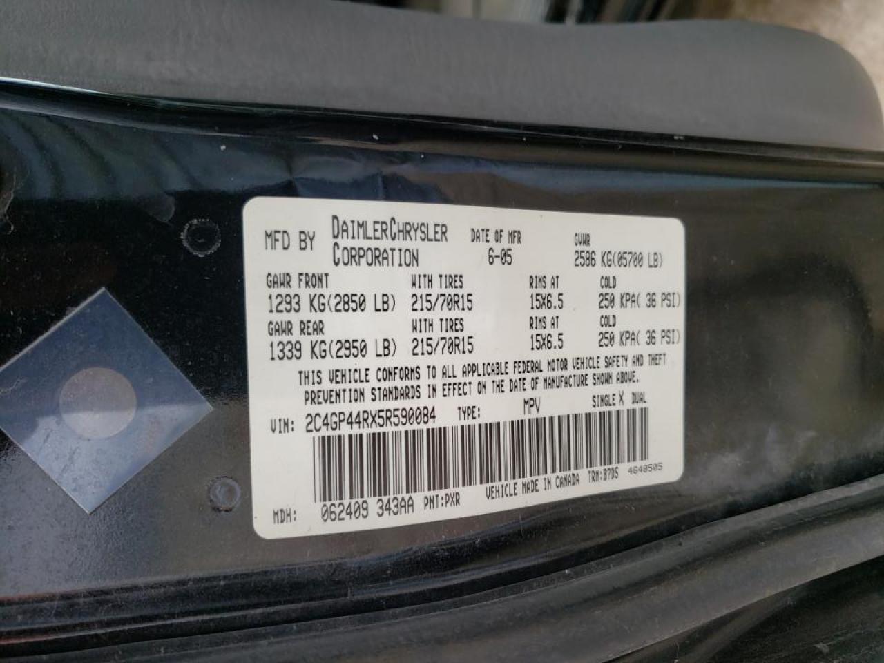 Photo 10 from auction – 2005 CHRYSLER TOWN & COU with VIN 2C4GP44RX5R590084
