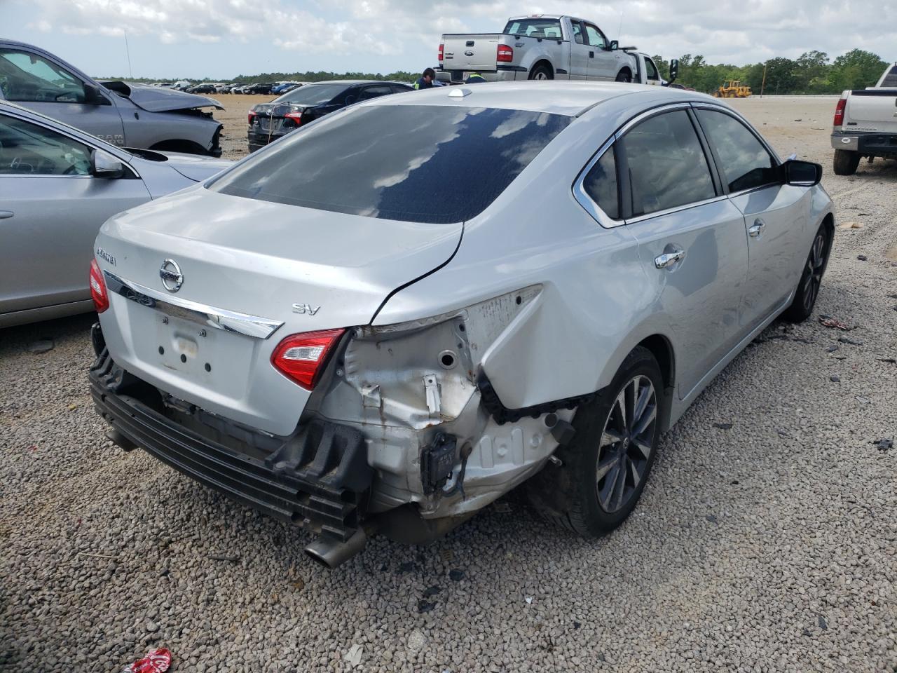 Photo 4 from auction – 2017 NISSAN ALTIMA 2.5 with VIN 1N4AL3AP1HC199035