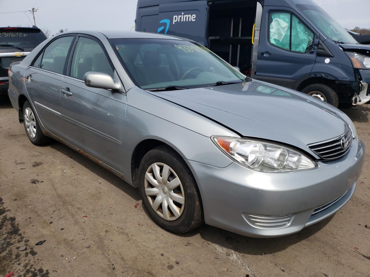TOYOTA CAMRY LE 2005 with VIN 4T1BE32K95U960276 - Photo from auction