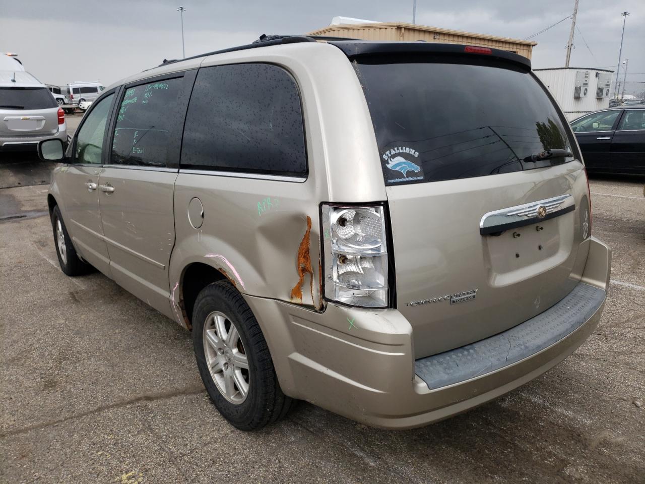 Photo 3 from auction – 2008 CHRYSLER TOWN & COU with VIN 2A8HR54P48R680900