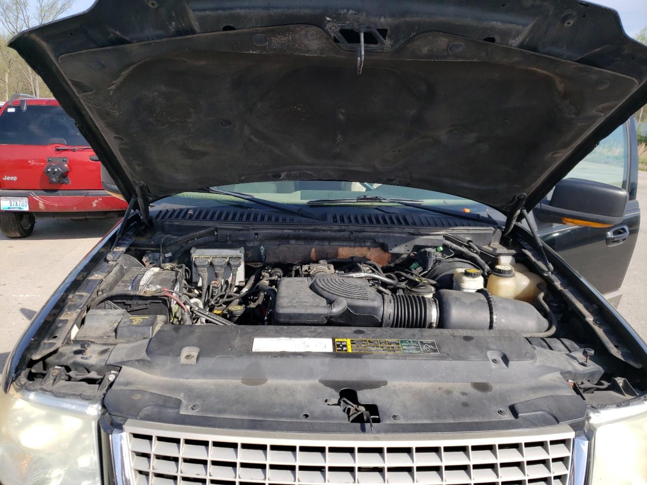 Photo 7 from auction – 2004 FORD EXPEDITION with VIN 1FMFU18L14LA74451