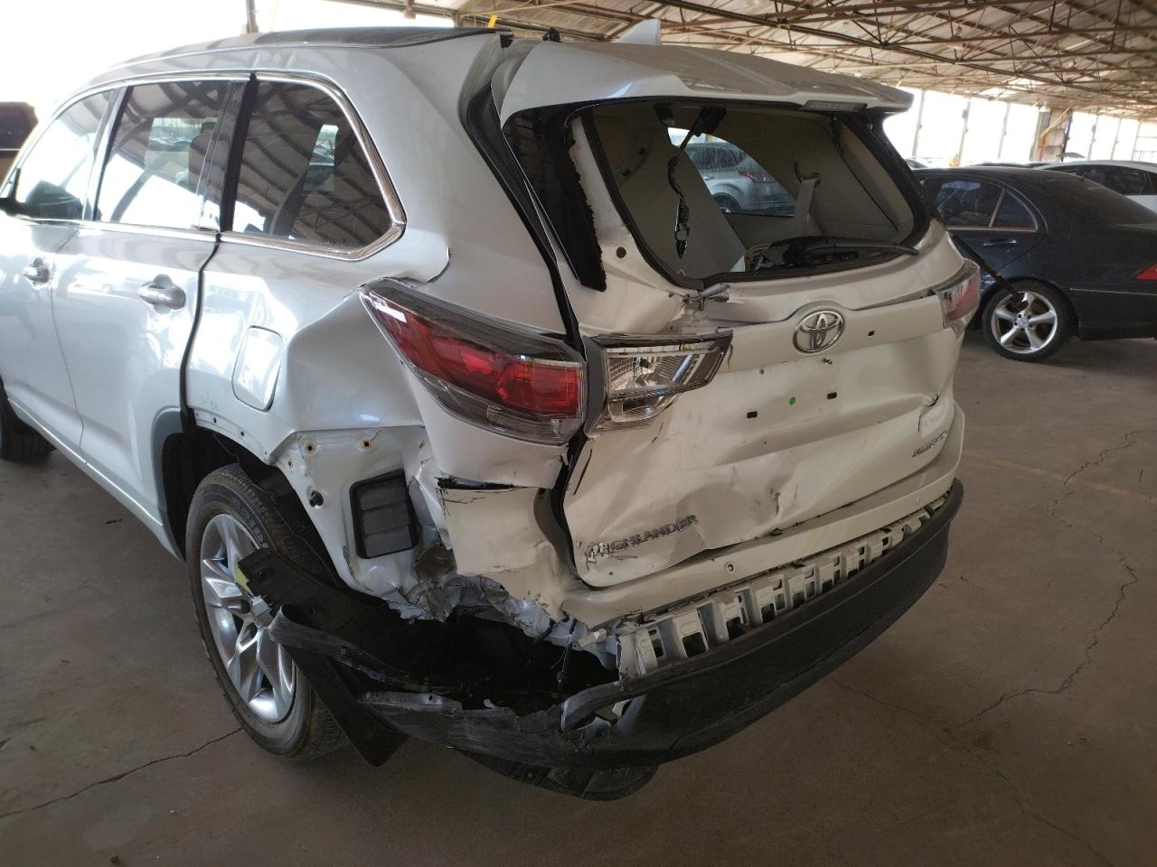 Photo 9 from auction – 2015 TOYOTA HIGHLANDER with VIN 5TDDKRFH6FS223064