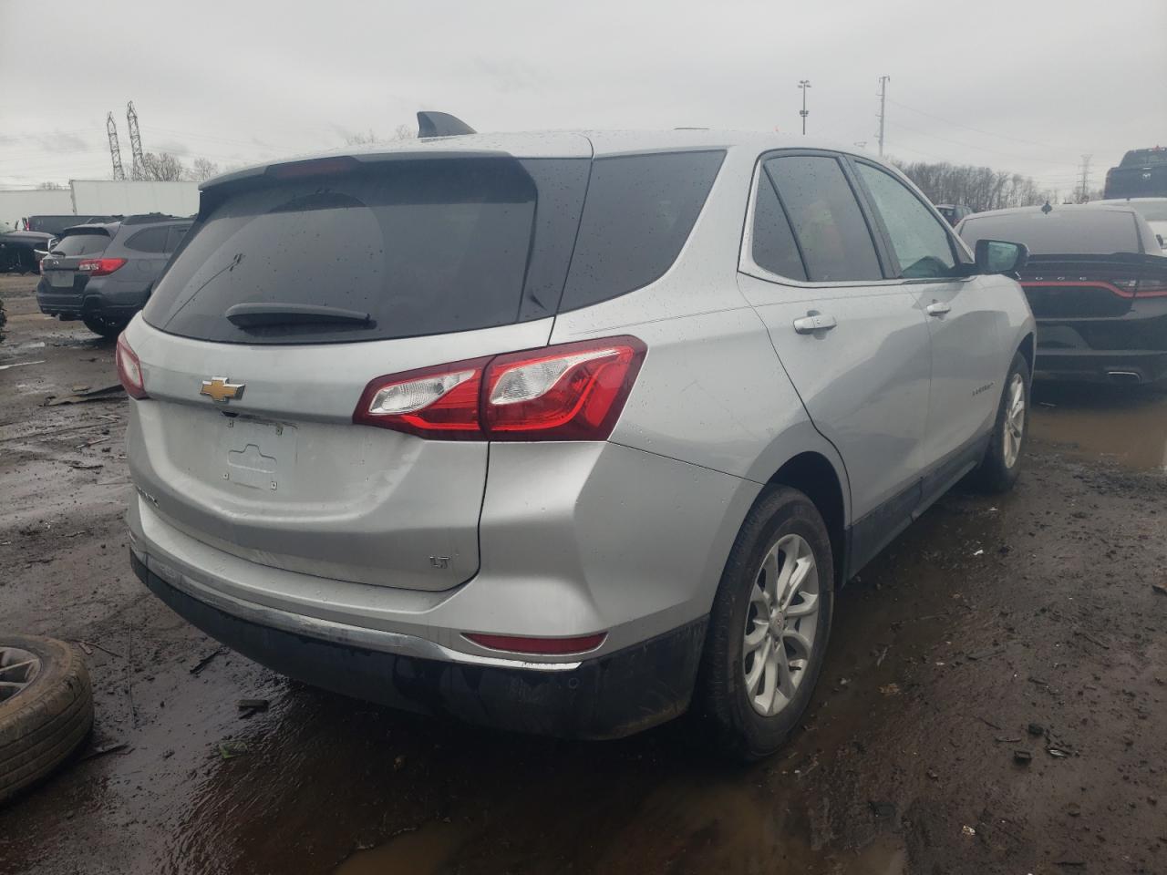 Photo 4 from auction – 2018 CHEVROLET EQUINOX LT with VIN 2GNAXJEV7J6346959