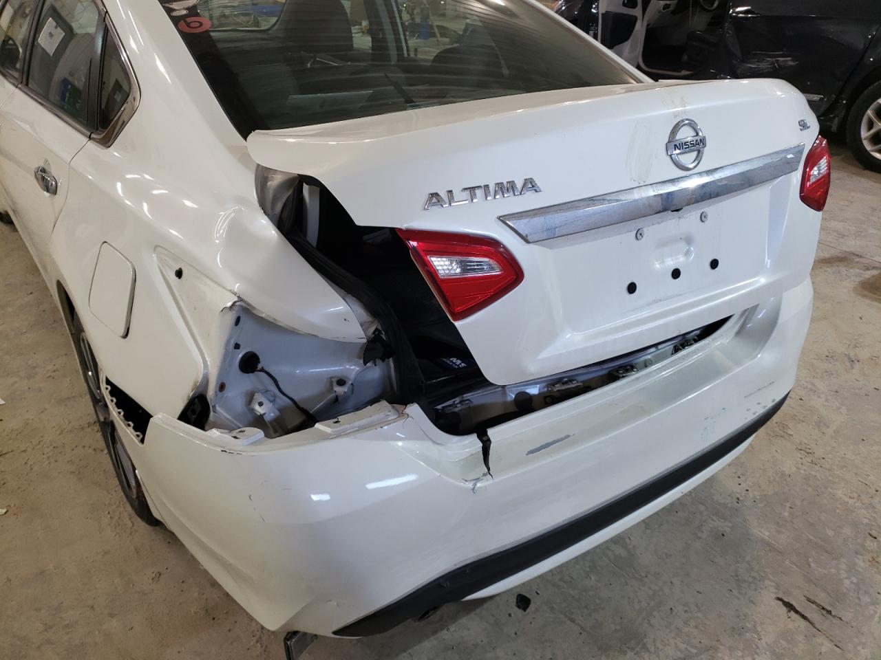 Photo 9 from auction – 2017 NISSAN ALTIMA 2.5 with VIN 1N4AL3AP9HC472805