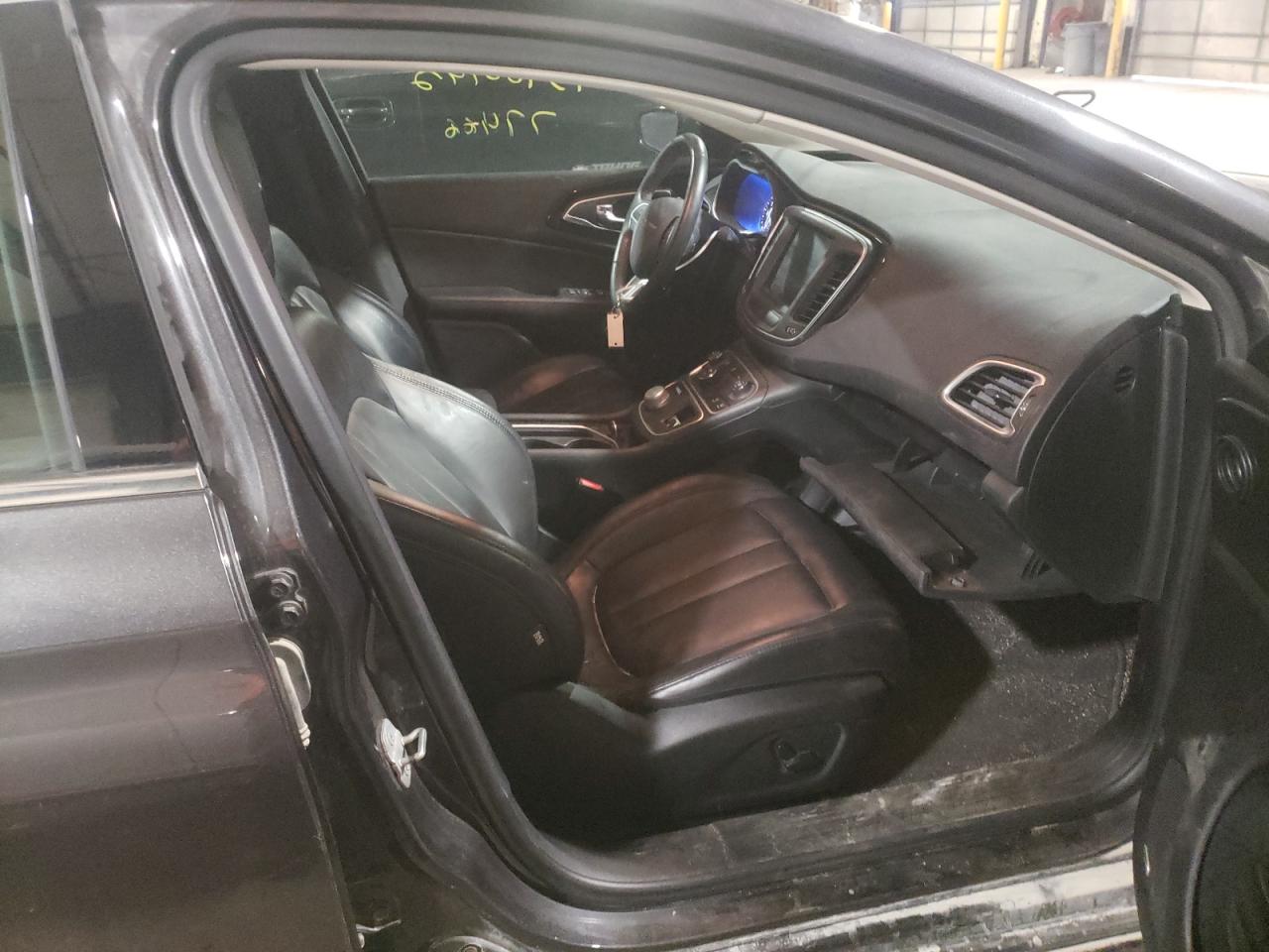 Photo 5 from auction – 2015 CHRYSLER 200 C with VIN 1C3CCCCB7FN528041
