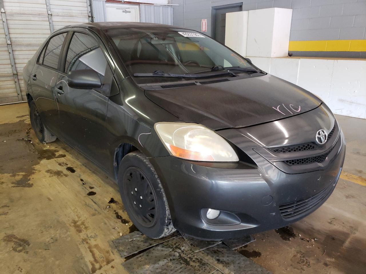 TOYOTA YARIS 2008 with VIN JTDBT923584012502 - Photo from auction