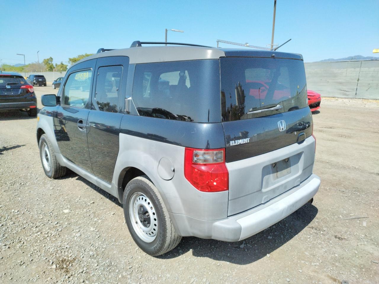 Photo 3 from auction – 2004 HONDA ELEMENT with VIN 5J6YH18344L006575