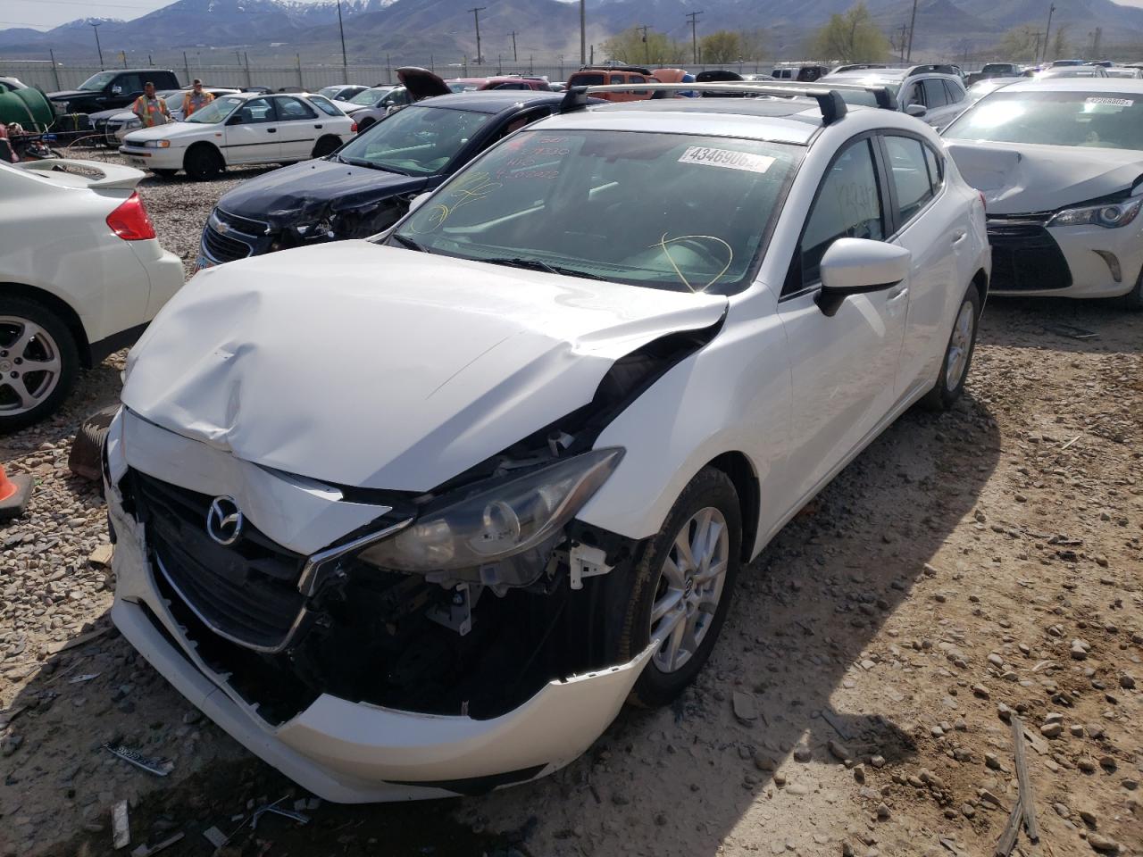 Photo 2 from auction – 2016 MAZDA 3 TOURING with VIN JM1BM1M71G1279330