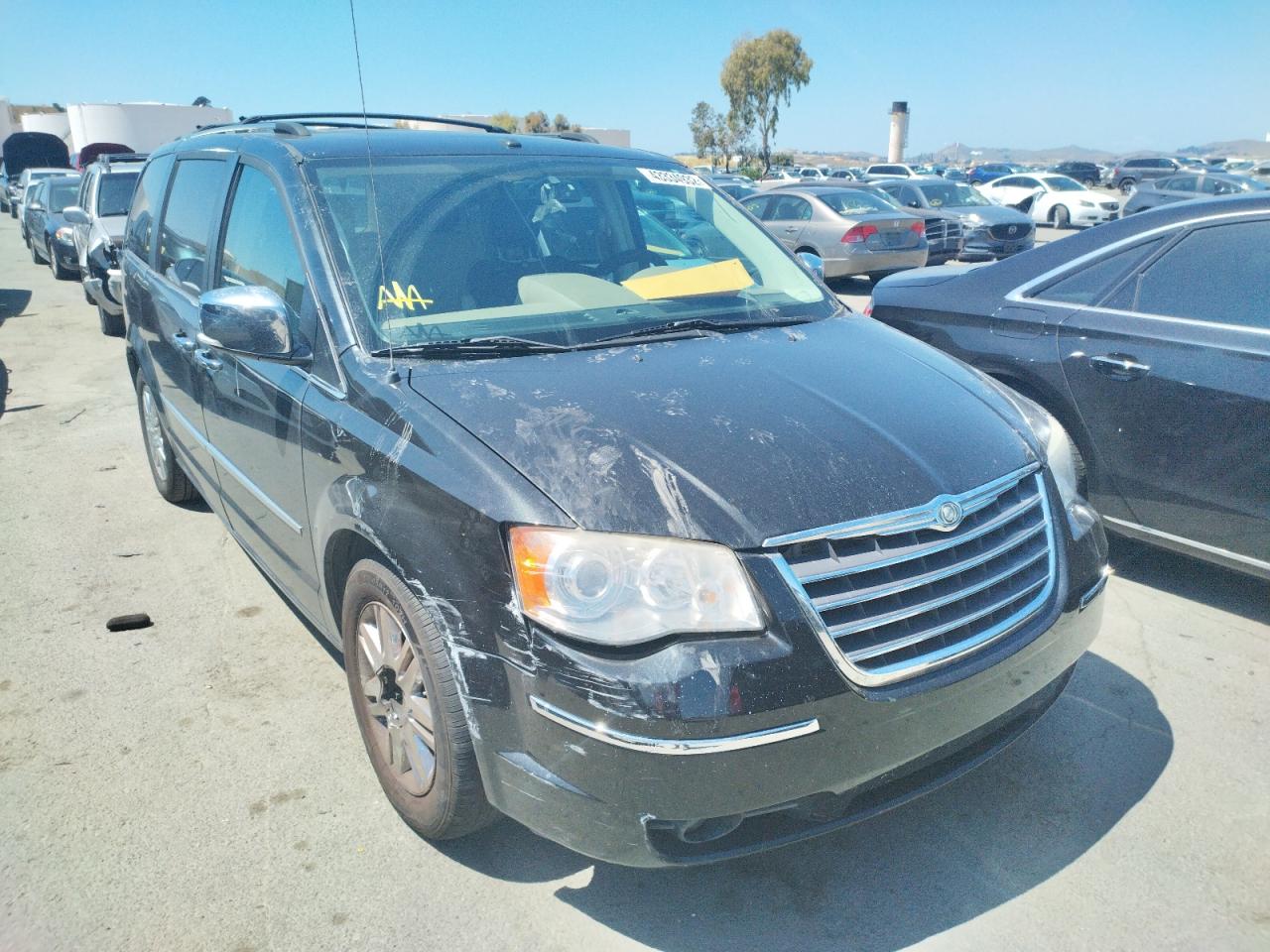 CHRYSLER TOWN & COU 2008 with VIN 2A8HR64X48R646994 - Photo from auction