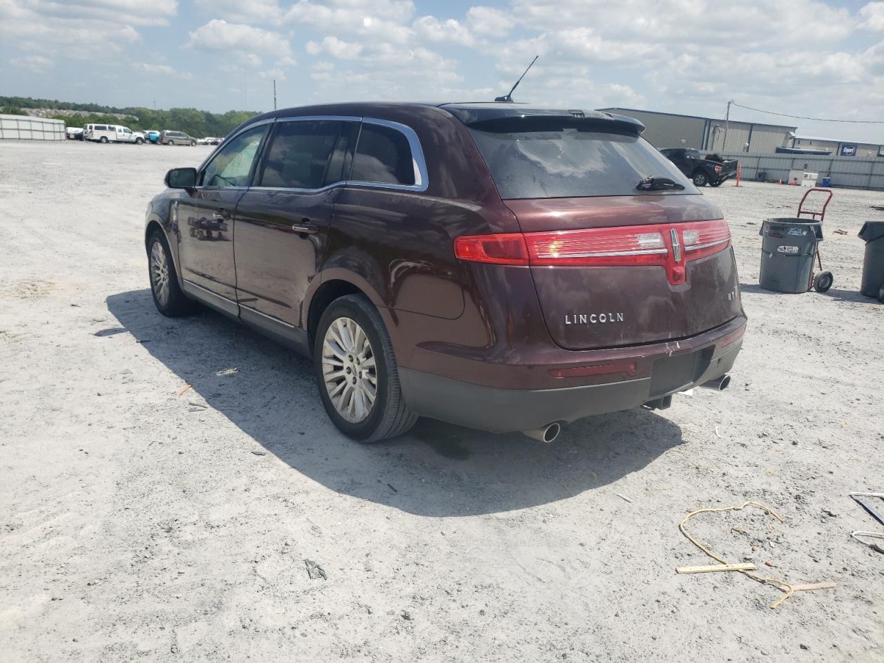 Photo 3 from auction – 2010 LINCOLN MKT with VIN 2LMHJ5FR9ABJ11665