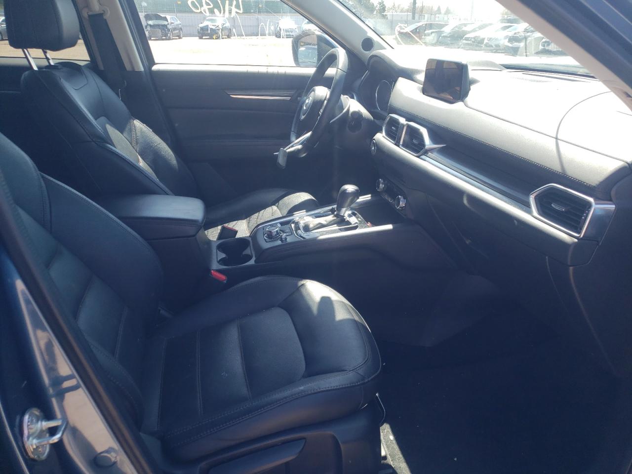 Photo 5 from auction – 2017 MAZDA CX-5 GRAND with VIN JM3KFBDLXH0119037