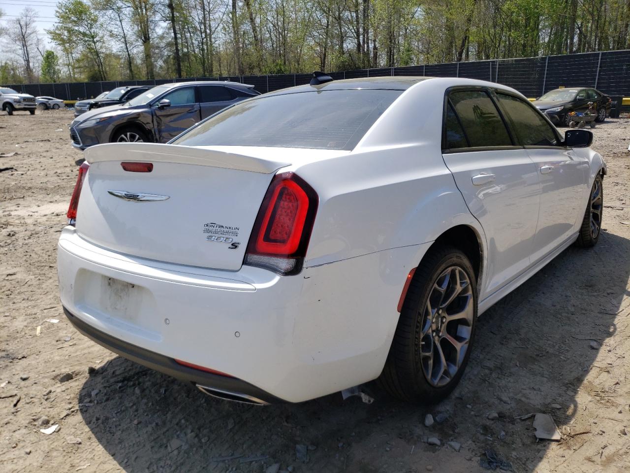 Photo 4 from auction – 2016 CHRYSLER 300 S with VIN 2C3CCABT3GH130298