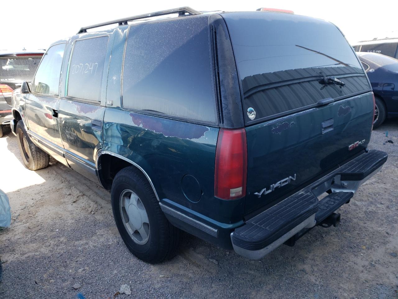 Photo 3 from auction – 1995 GMC YUKON with VIN 1GKEK13K7SJ768482